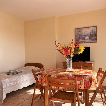 Le Lavandou, 1 Piece, 3 Personnes - Fr-1-251-438 Apartment